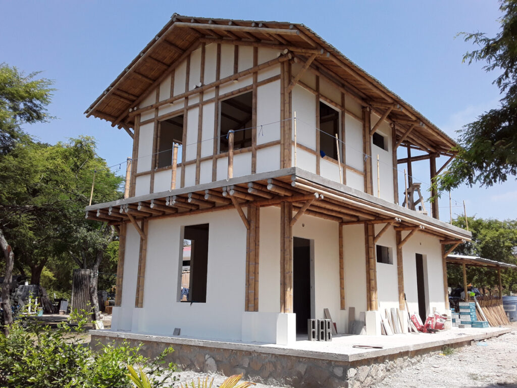 Tendencia Eco-Friendly: Descubre Las 20 Casas De Bambú Modernas Más